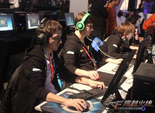 NAVI、FaZe 和 Falcons 晋级 2025 年 StarLadder 布达佩斯 Major 的季后赛